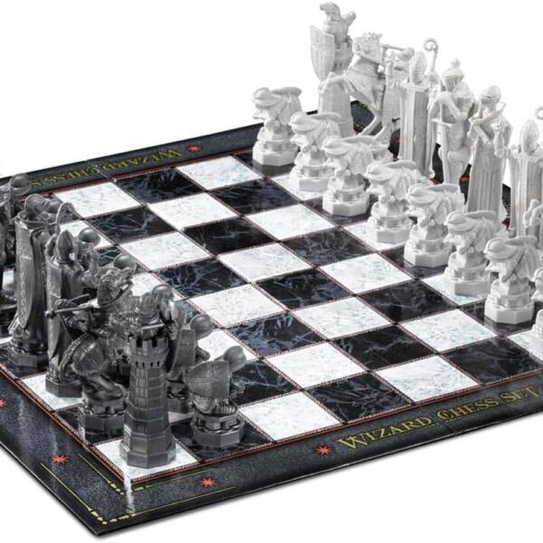 Harry Potter: Wizard's Chess Set