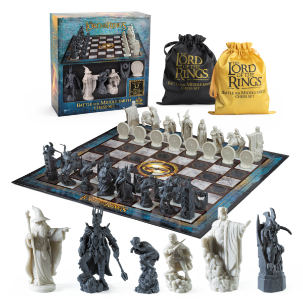 Noble Collection - Lord of the Rings: Battle For Middle Earth Chess Set